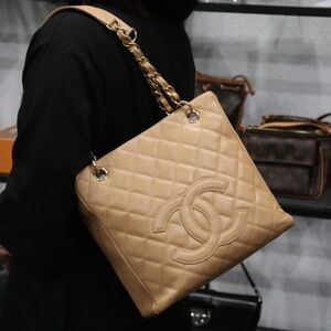 Chanel Caviar Petite Shopping Tote